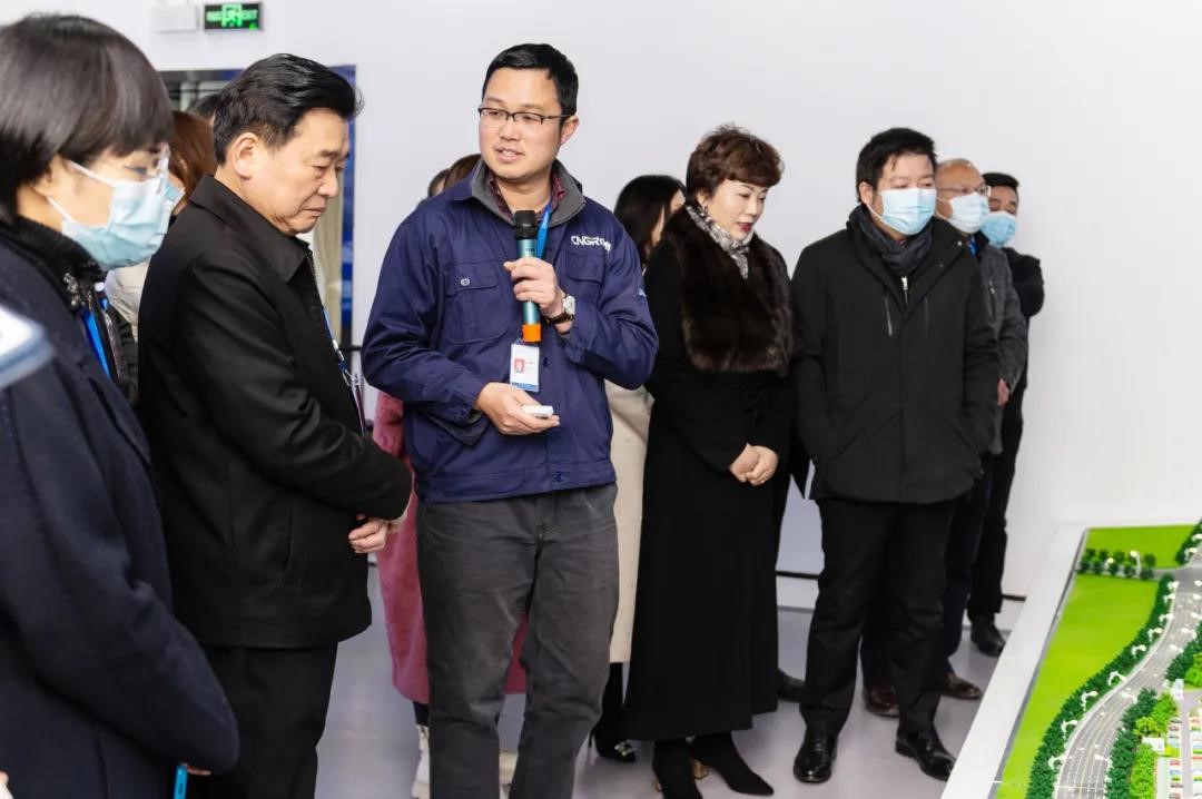 全國、省、市人大代表赴中部產(chǎn)業(yè)基地開展會前集中視察工作