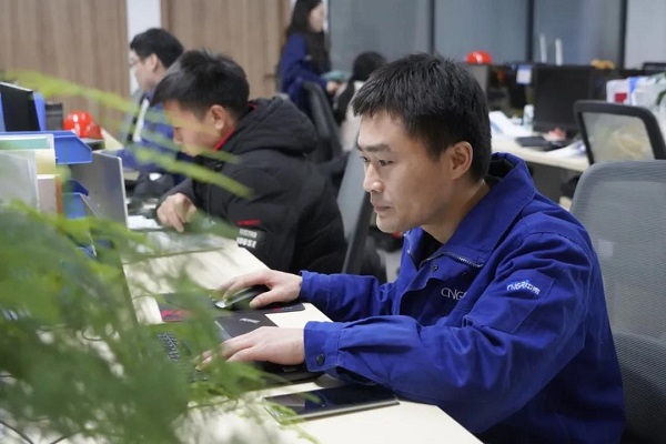 中偉明星講師丨肖坤：八年深耕一線(xiàn)，三尺講臺(tái)育“中堅(jiān)”