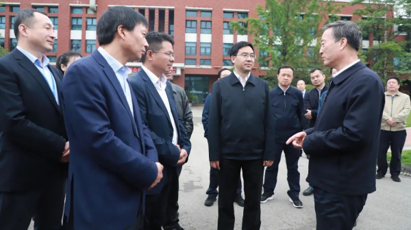 科技立企 | 貴州省政協(xié)主席趙永清寄語中偉：堅定科技創(chuàng)新，助力企業(yè)做大做強(qiáng)