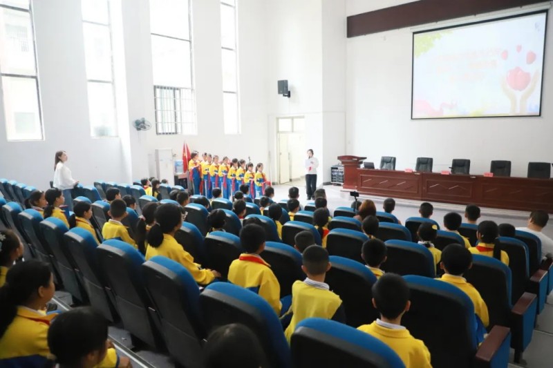 春暉心行·微愛(ài)傳遞|中偉銅仁、開(kāi)陽(yáng)產(chǎn)業(yè)基地開(kāi)展愛(ài)心助學(xué)活動(dòng)