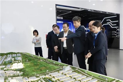 穩(wěn)中求進(jìn)|貴州證監(jiān)局黨委書(shū)記、局長(zhǎng)陳國(guó)飛蒞臨中偉股份調(diào)研上市公司高質(zhì)量發(fā)展