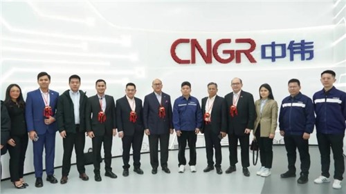 印尼投資和下游工業(yè)部部長(zhǎng)Rosan Perkasa Roeslani考察中偉